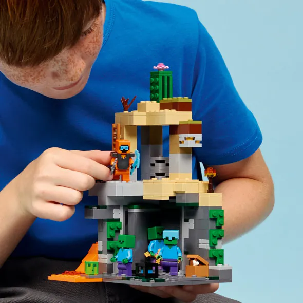 LEGO Minecraft Занданът на зомбитата 21587 | ХИПОЛЕНД